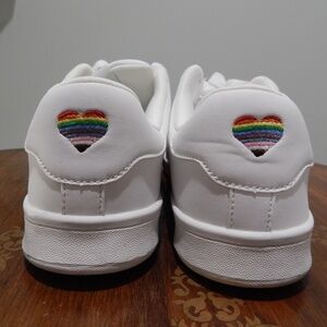 AE Retro Pride Casual Sneakers